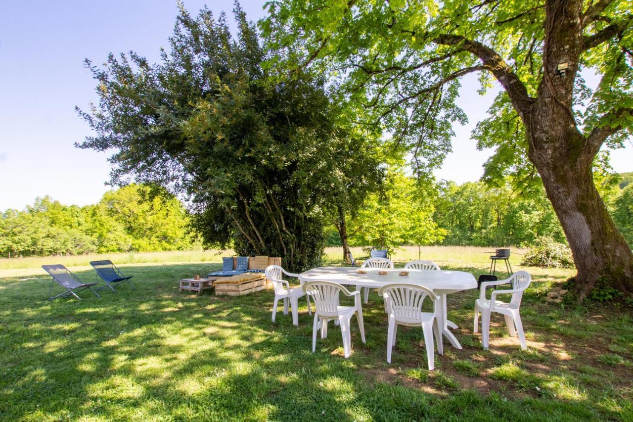 Chez Renou Et Prosperou Maison Typique Du Sarladait Saint-Genies Экстерьер фото
